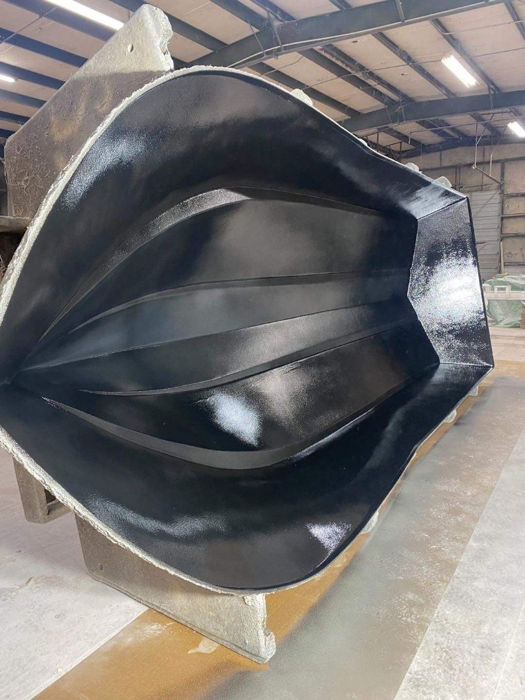 Boat hull mold with vinylester barrier coat